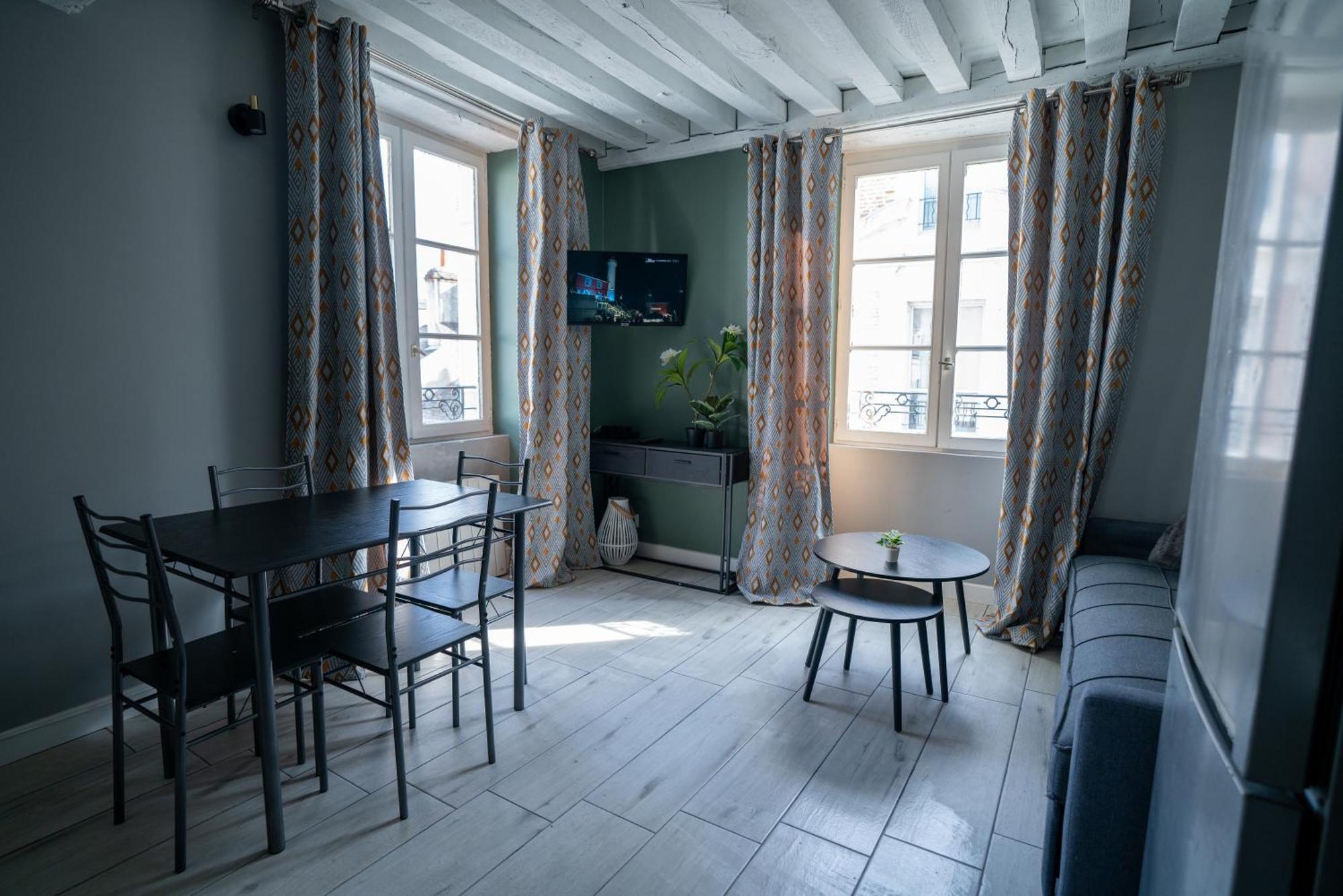 Celeste Appart - Grand Appartement Centre Ville - Refait A Neuf 올리언스 외부 사진